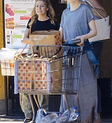 Emma Stone and A Friend Shop for Grocery in Pacific Palisades - August 8