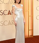 Emma_Stone_-_98th_Oscars_at_Dolby_Theatre2C_Hollywood_CA_-_March_152C_2026_14.jpg