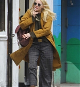 Emma_Stone_-_Filming_Netflilx_series_Maniac_in_NYC_on_August_14-50.jpg