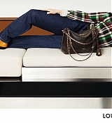 Emma_Stone_-_Louis_Vuitton_FW_2025_01.jpg