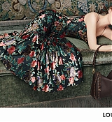 Emma_Stone_-_Louis_Vuitton_FW_2025_02.jpg