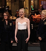 Emma_Stone_-_Saturday_Night_Live_December_22C_202318.jpg