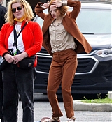 Emma_Stone_-_filming_AND_in_New_Orleans2C_Louisiana__1214202207.jpg