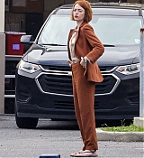 Emma_Stone_-_filming_AND_in_New_Orleans2C_Louisiana__1214202213.jpg