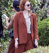 Emma_Stone_-_filming_AND_in_New_Orleans2C_Louisiana__1214202217.jpg