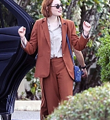 Emma_Stone_-_filming_AND_in_New_Orleans2C_Louisiana__1214202218.jpg
